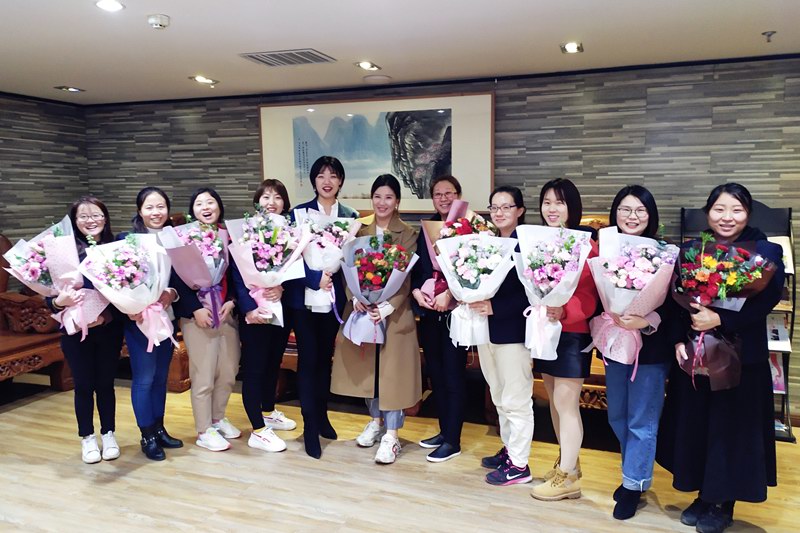 曬幸福｜開元女神們的“surprise” 開元礦業(yè)集團(tuán)