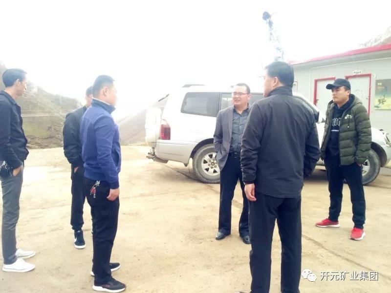 科學(xué)發(fā)展 統(tǒng)籌兼顧 穩(wěn)步生產(chǎn)│州、縣國土資源局領(lǐng)導(dǎo)赴興海銅鑫進(jìn)行年檢